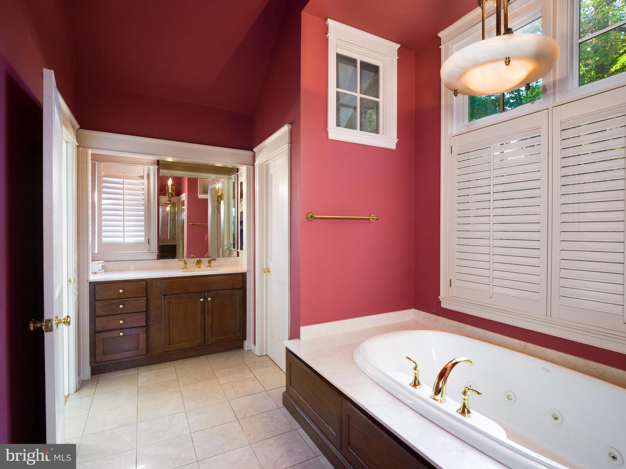 1121 Barberry Road Bryn Mawr, PA 19010 - Photo 35 of 67 Primary Bath