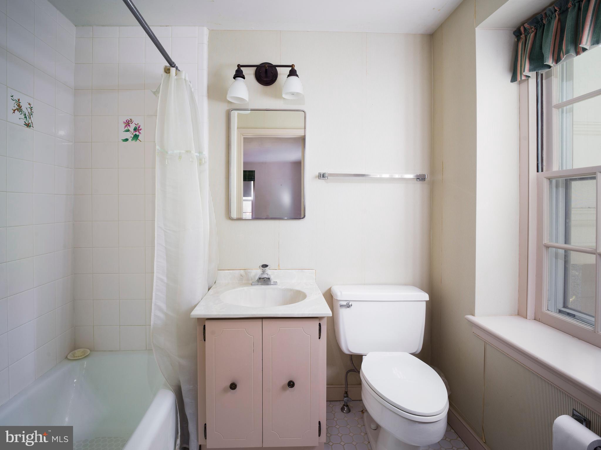 1121 Barberry Road Bryn Mawr, PA 19010 - Photo 46 of 67 Ensuite bathroom