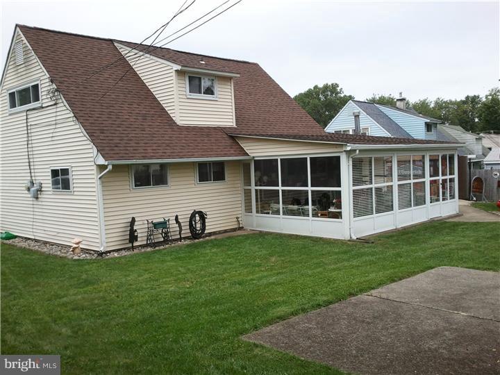 32 Merry Turn Road Levittown, PA 19056 - Photo 3 of 13 Gallery Image 3