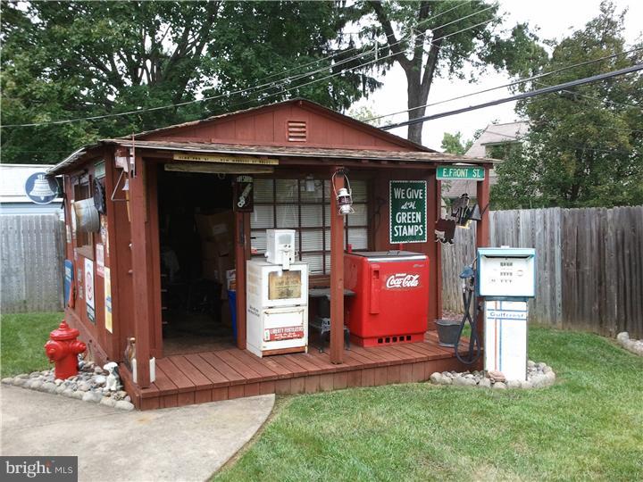 32 Merry Turn Road Levittown, PA 19056 - Photo 6 of 13 Gallery Image 6