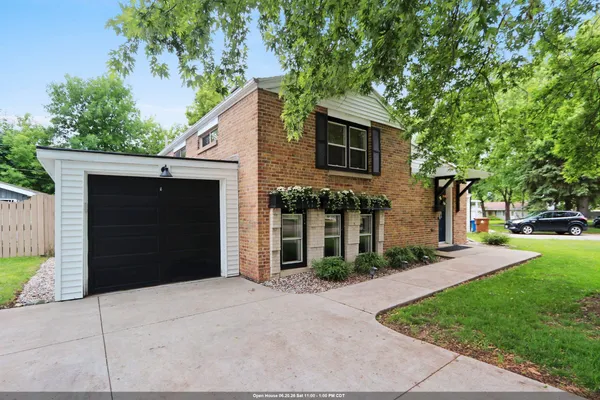$209,900 | 735 Carver Lane, Menasha, WI 54952