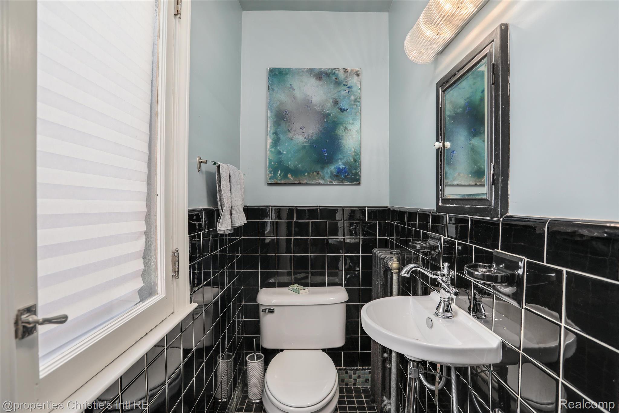 19629 Roslyn Road Detroit, MI 48221 - Photo 21 of 65 Gallery Image 21