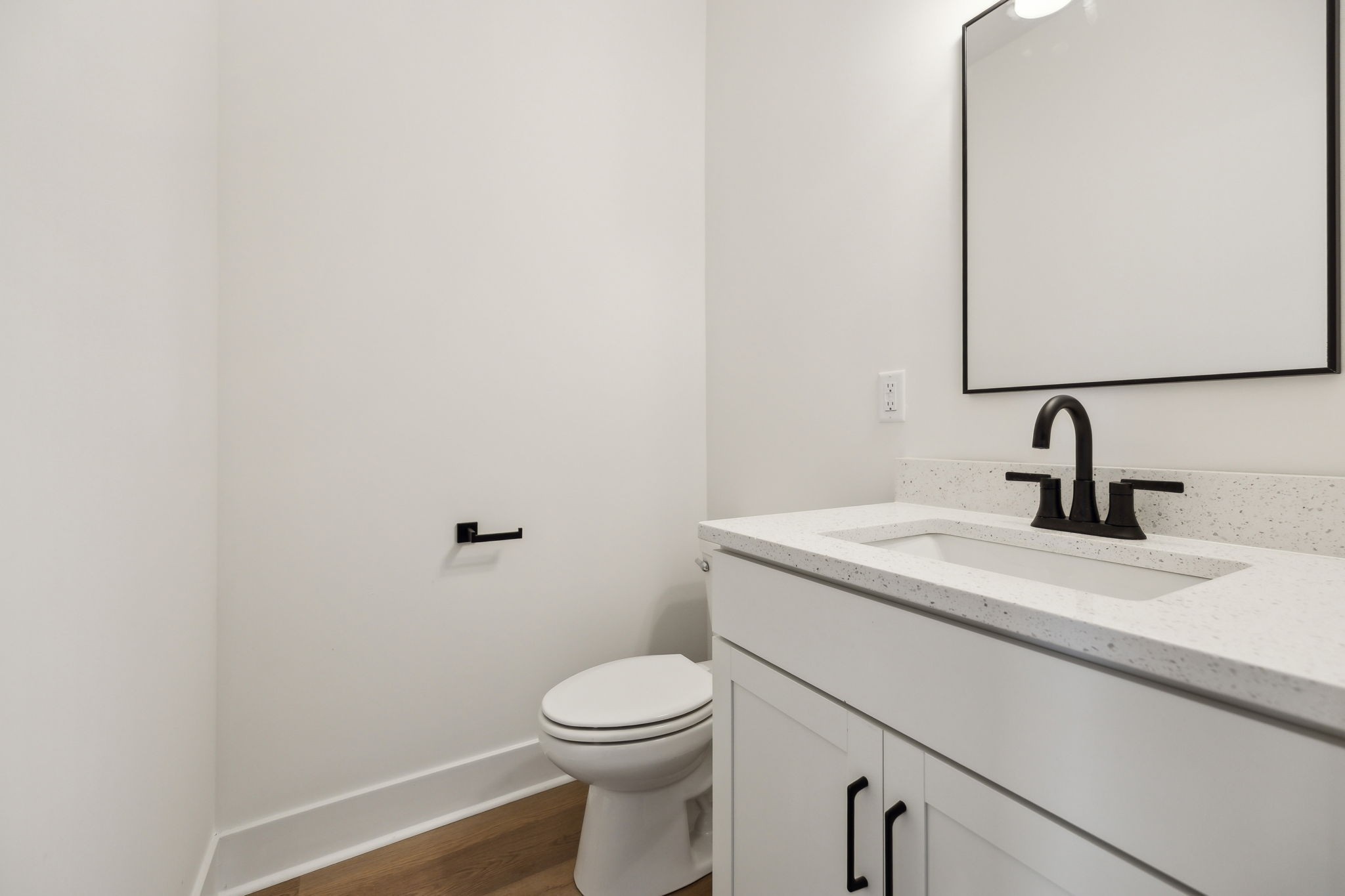 1075 Linder Ridge Road Indian Mound, TN 37079 - Photo 12 of 29 a bathroom with a sink a toilet and mirror