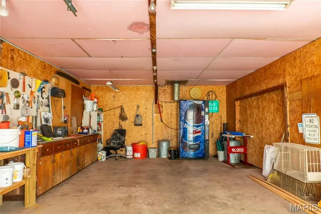 $695,000 | 9057 Big Tavern Creek Road, Portland, MO 65067