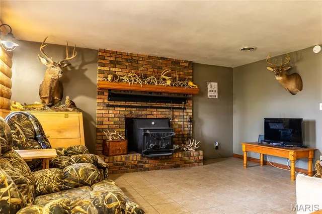 $695,000 | 9057 Big Tavern Creek Road, Portland, MO 65067