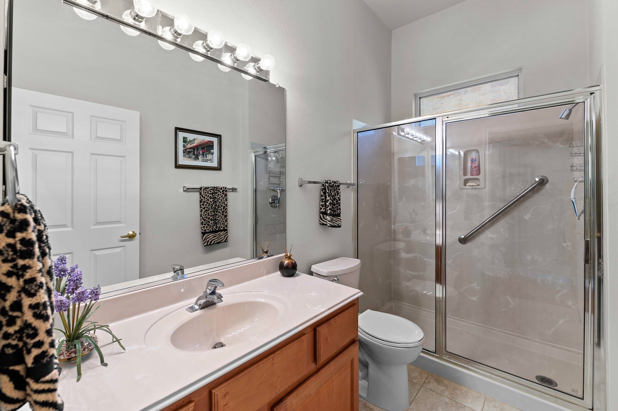 145 Stetson Trail Georgetown, TX 78633 - Photo 28 of 35 Guest bath