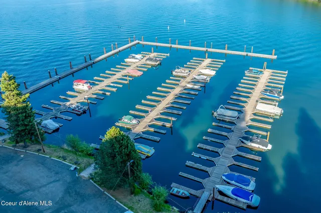 $467,000 | 23160 South Madrona Loop, Unit CAVE BAY, Worley, ID 83876