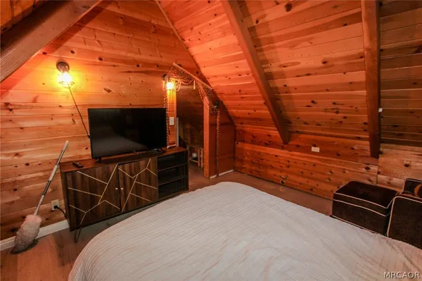 $1,600 | 202 West Sherwood Boulevard, Big Bear City, CA 92314