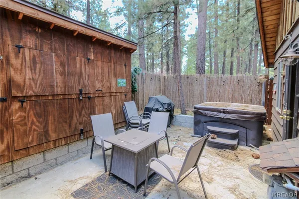 $1,600 | 202 West Sherwood Boulevard, Big Bear City, CA 92314
