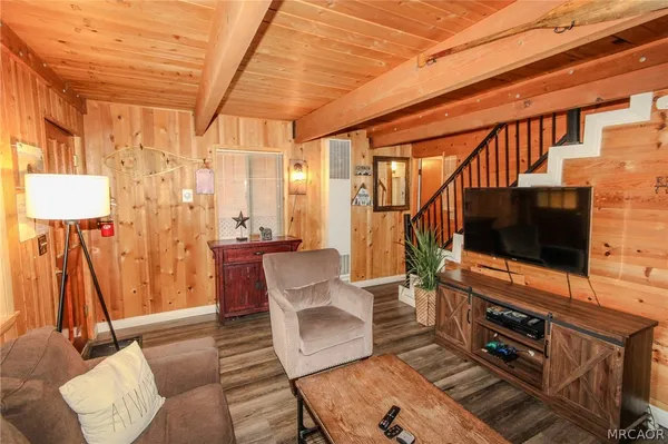 $1,600 | 202 West Sherwood Boulevard, Big Bear City, CA 92314