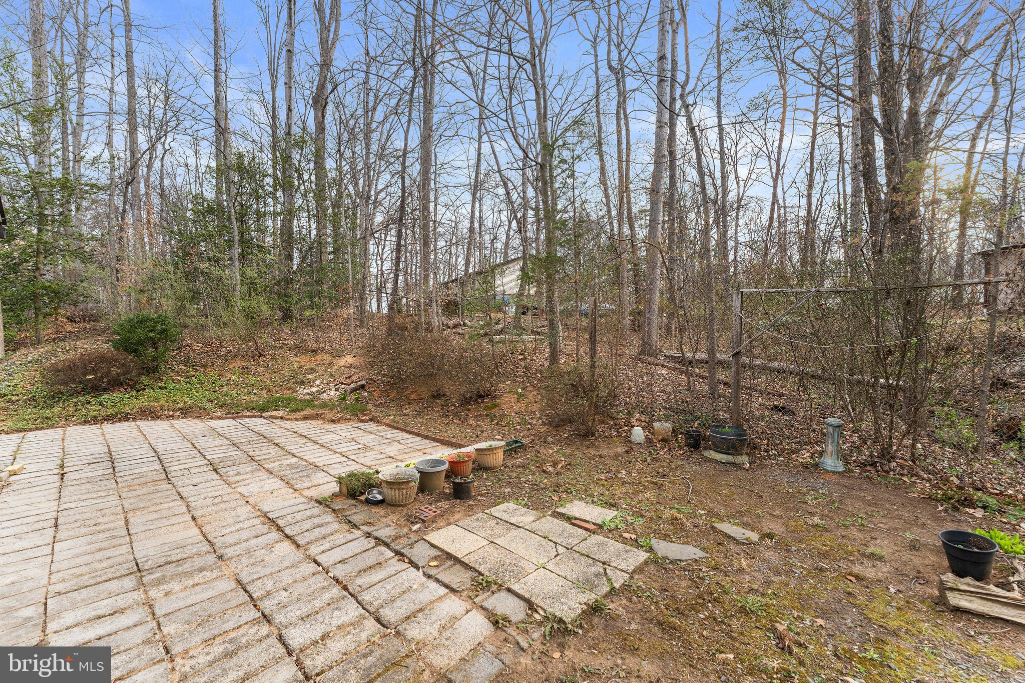 7202 Danny Lane Manassas, VA 20112 - Photo 49 of 54 a view of a backyard of the house