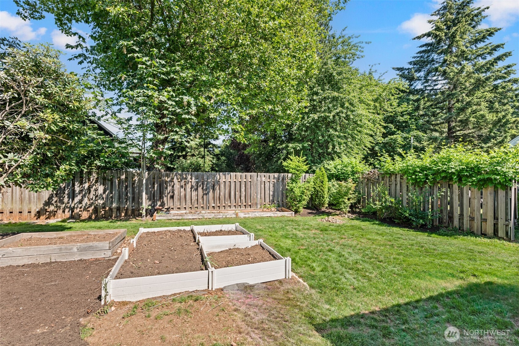 4303 Northeast 24th Street Renton, WA 98059 - Photo 25 of 30