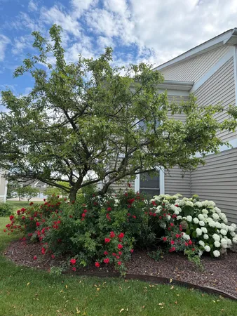 $2,200 | 1553 Long Meadow Trail Drive, Ann Arbor, MI 48108