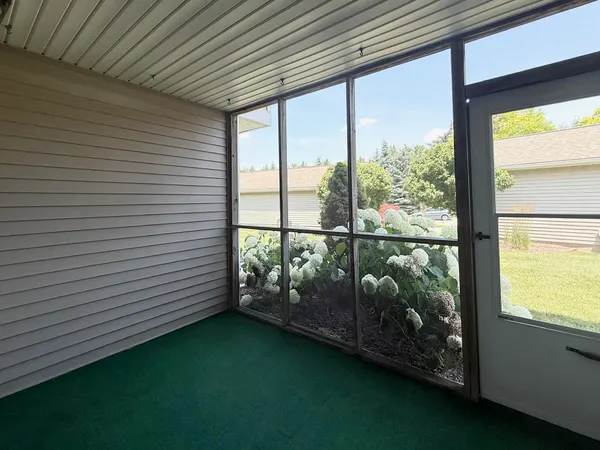 $2,200 | 1553 Long Meadow Trail Drive, Ann Arbor, MI 48108