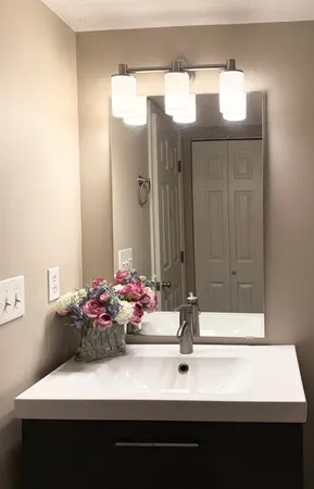 $2,200 | 1553 Long Meadow Trail Drive, Ann Arbor, MI 48108