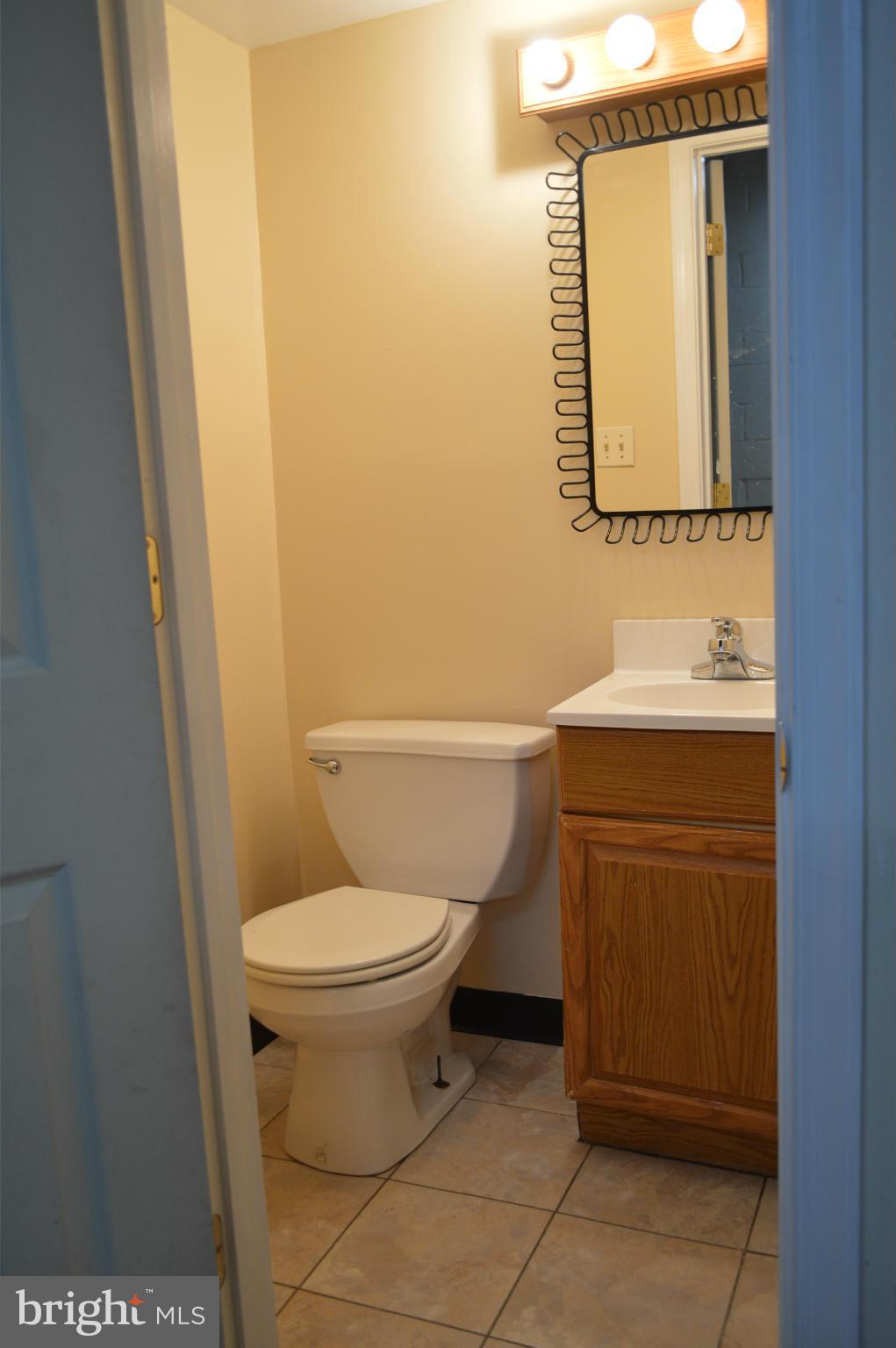 6802 Glenkirk Road Baltimore, MD 21239 - Photo 23 of 29 Bath