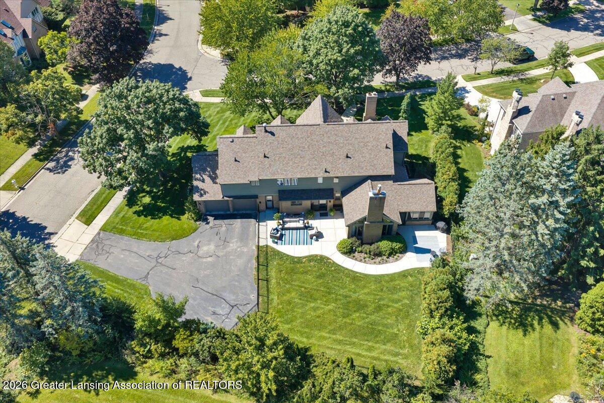 1352 Foxcroft Road East Lansing, MI 48823 - Photo 57 of 61 54-DJI_20260911133517_0006_D_ADNPHOTOGR