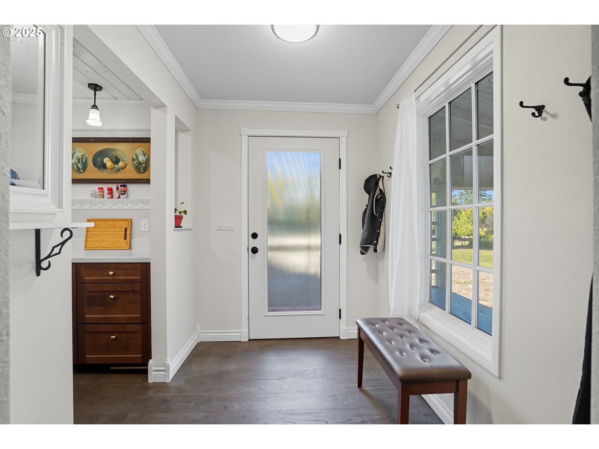 72290 Little Jack Falls Road Rainier, OR 97048 - Photo 21 of 41 Entrance/Foyer
