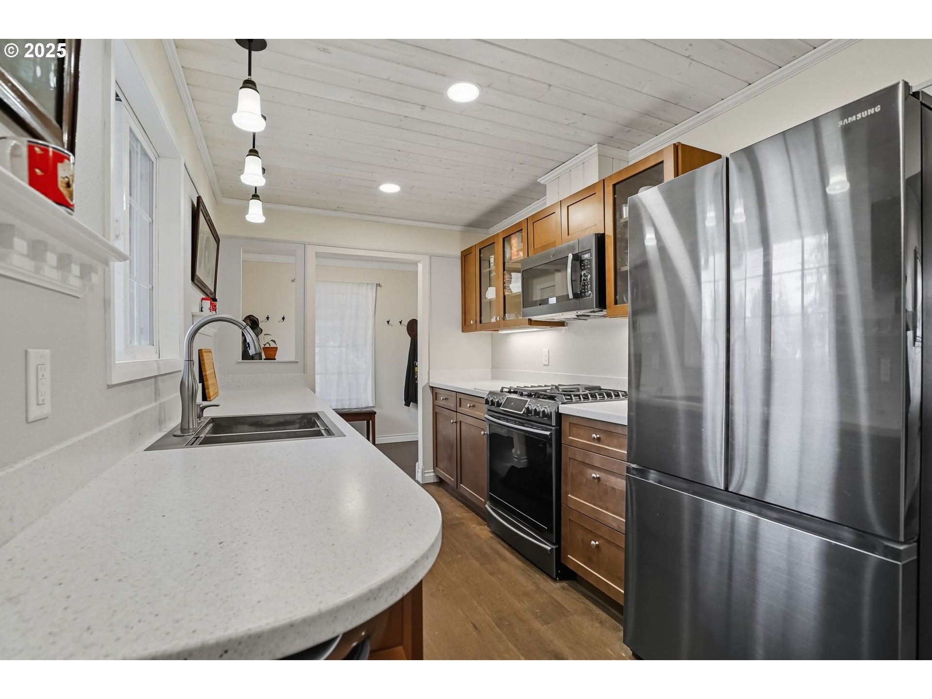 72290 Little Jack Falls Road Rainier, OR 97048 - Photo 29 of 41 Kitchen