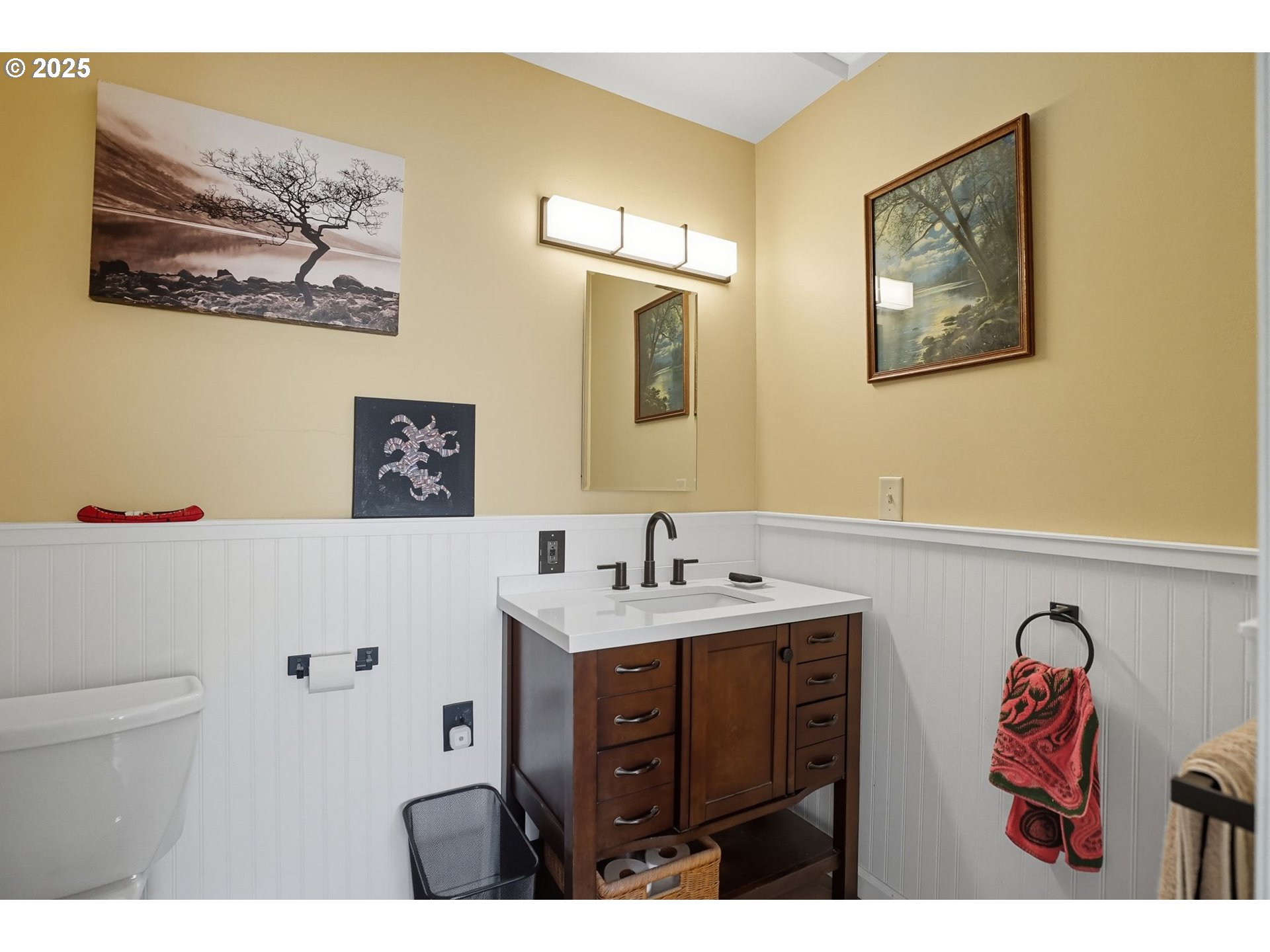72290 Little Jack Falls Road Rainier, OR 97048 - Photo 34 of 41 Attached Bathroom #1