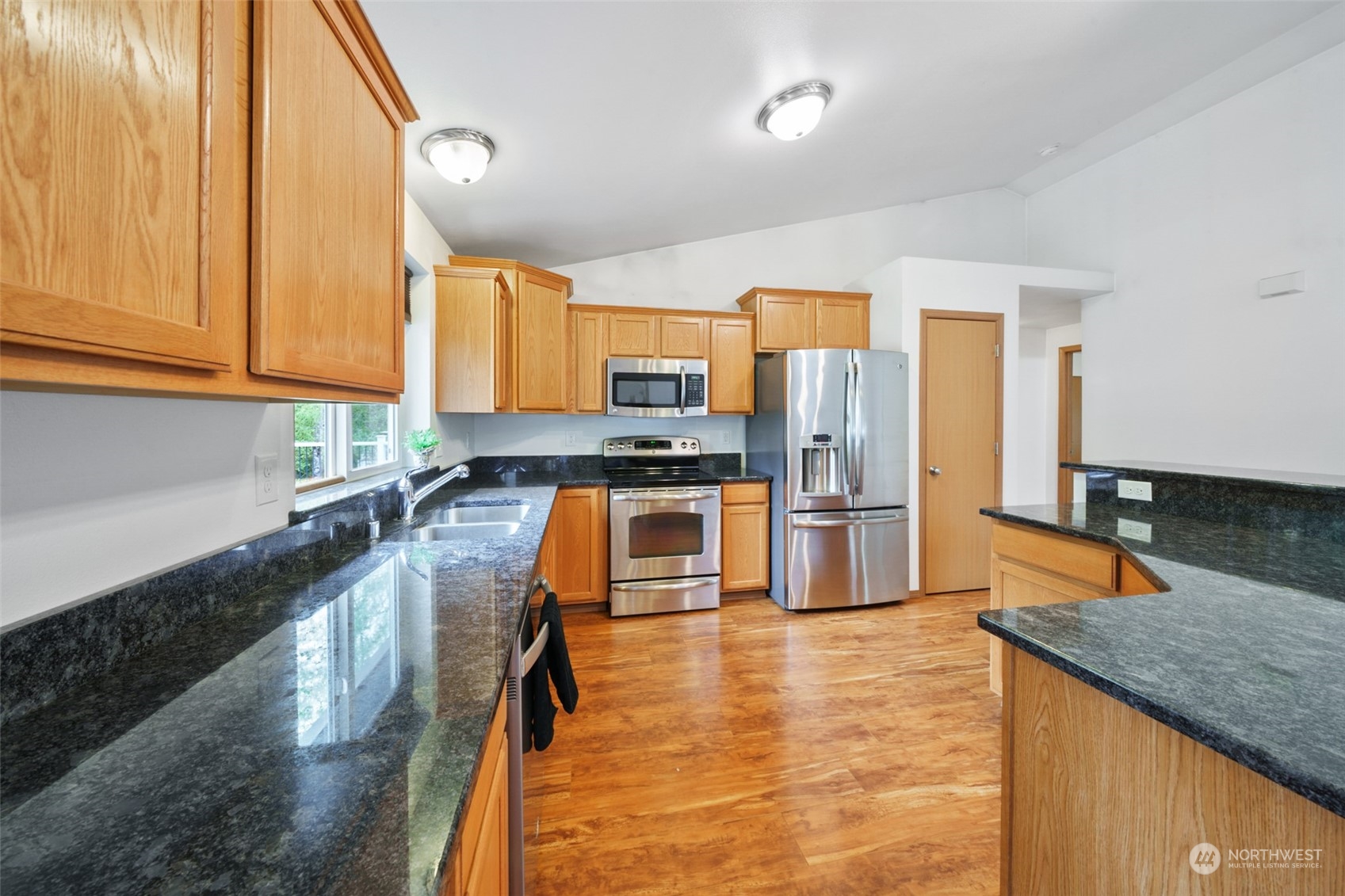 5535 Johnson Point Road Northeast Olympia, WA 98516 - Photo 10 of 38 Gallery Image 10