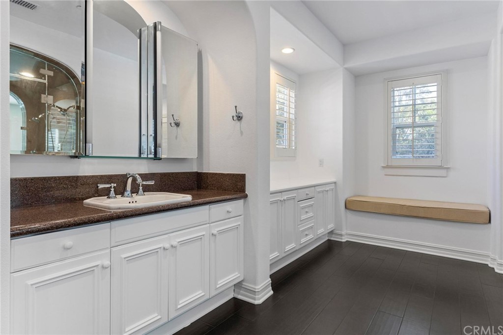 3 Seabluff Newport Beach, CA 92660 - Photo 44 of 75 a bathroom with a sink and a bathtub