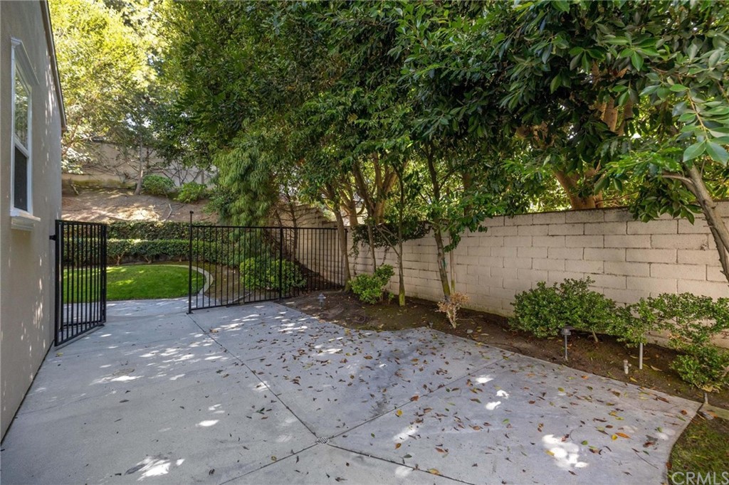 3 Seabluff Newport Beach, CA 92660 - Photo 69 of 75 a view of a park with large trees