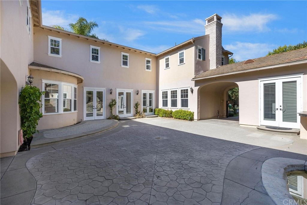 3 Seabluff Newport Beach, CA 92660 - Photo 72 of 75 a view of a house with a street