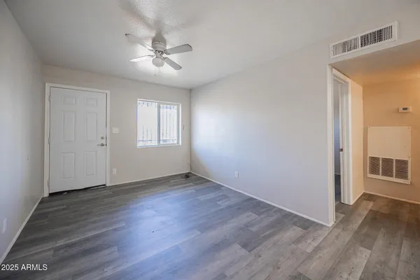 $795 | 1703 West Mountain View Road, Unit 14, Phoenix, AZ 85021