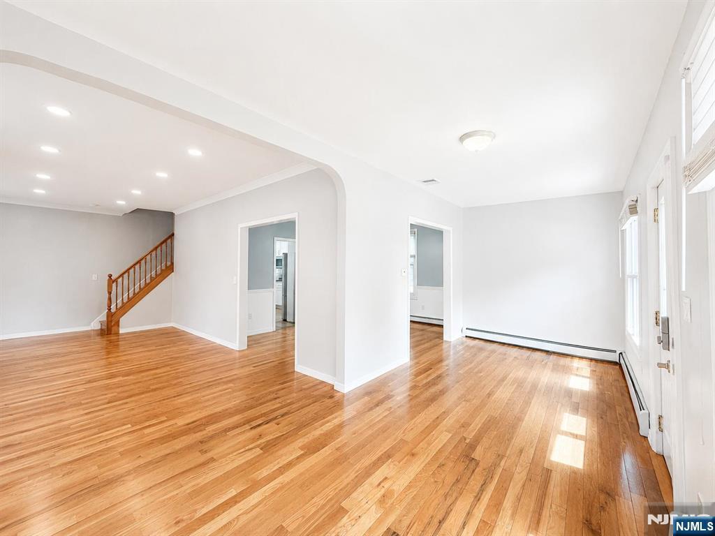 24 Sunderland Avenue Rutherford, NJ 07070 - Photo 3 of 34