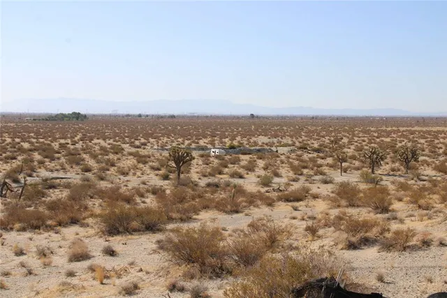 $35,900 | 20 Lessing Avenue, Adelanto, CA 92301