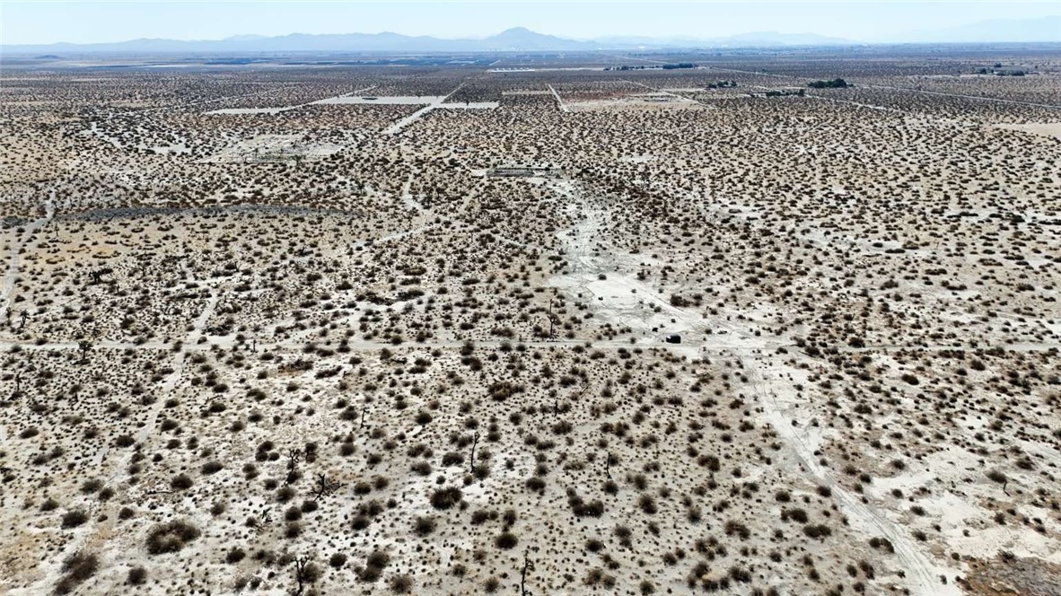 20 Lessing Avenue Adelanto, CA 92301 - Photo 5 of 8