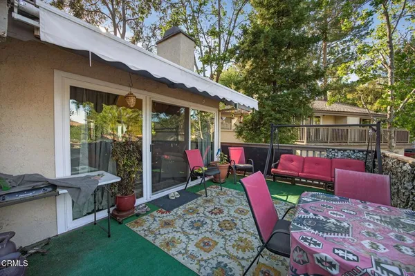 $950,000 | 59 Rosehedge Lane, Oak Park, CA 91377