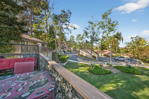 $950,000 | 59 Rosehedge Lane, Oak Park, CA 91377