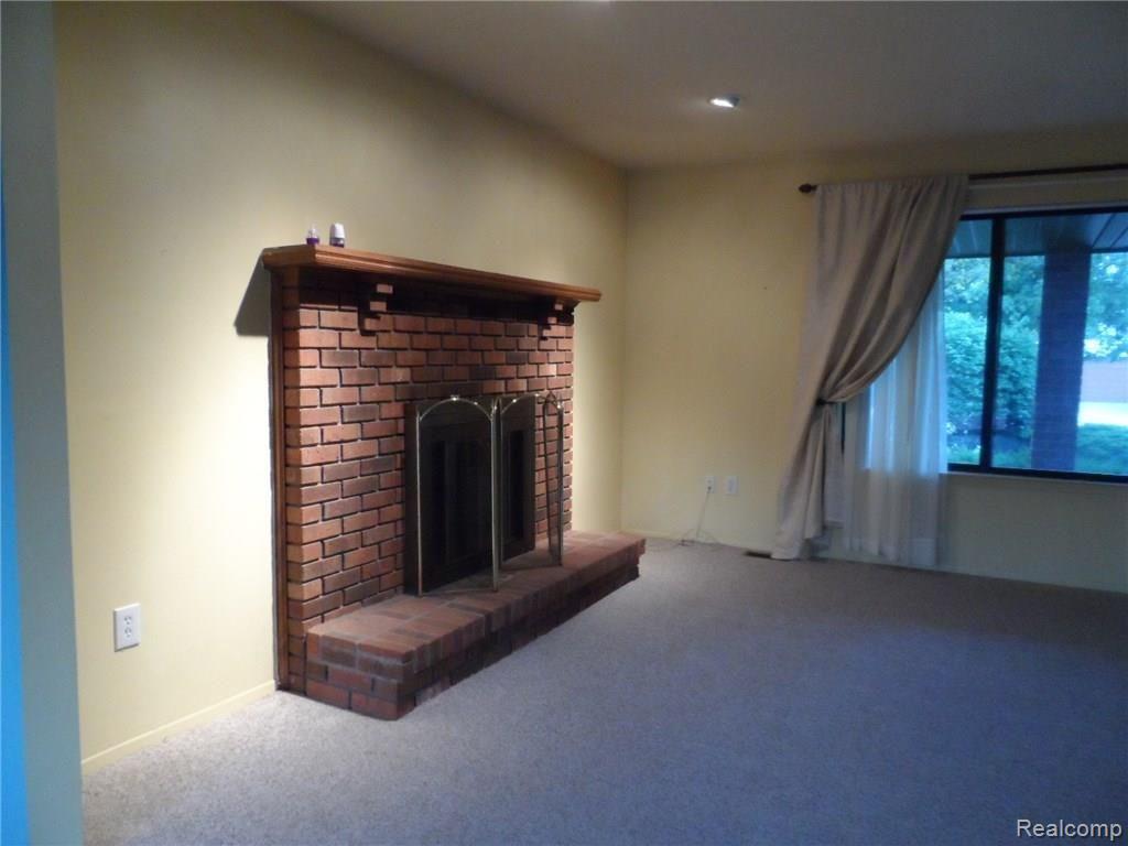45111 Rector Drive Canton, MI 48188 - Photo 15 of 24 SAM_2111.JPG