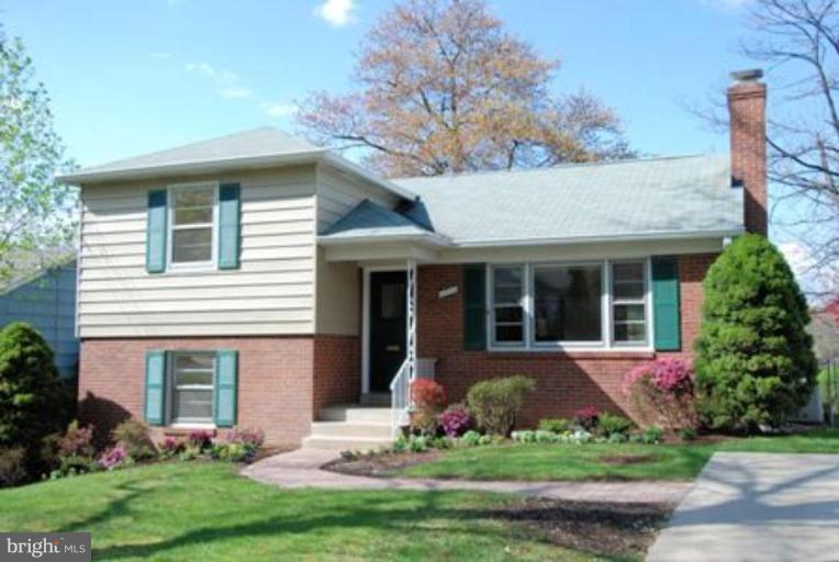 1713 Black Oak Lane Silver Spring, MD 20910 - Photo 1 of 9 Exterior (Main)
