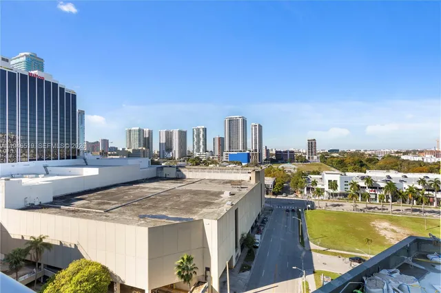 $550,000 | 1750 North Bayshore Drive, Unit 1415, Miami, FL 33132