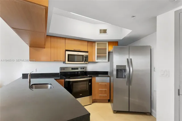 $550,000 | 1750 North Bayshore Drive, Unit 1415, Miami, FL 33132