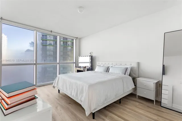 $550,000 | 1750 North Bayshore Drive, Unit 1415, Miami, FL 33132