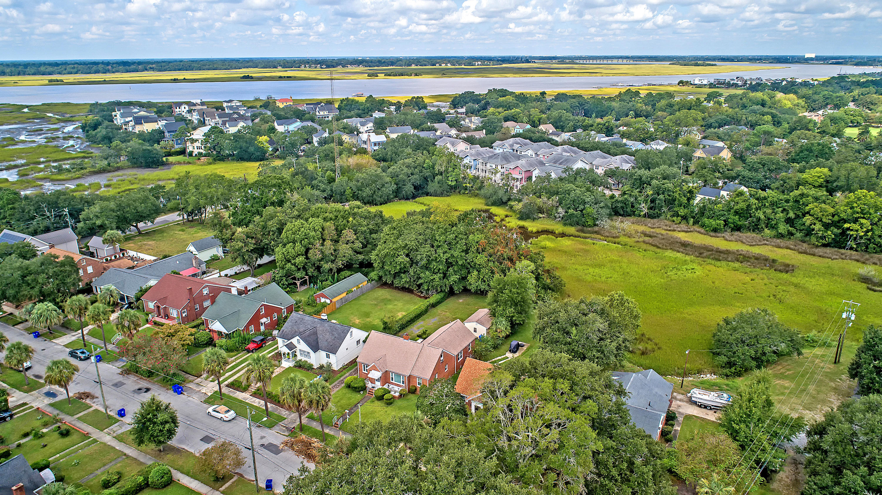 98 Gordon Street Charleston, SC 29403 - Photo 1 of 46 98 Gordon Street Charleston SC 29403