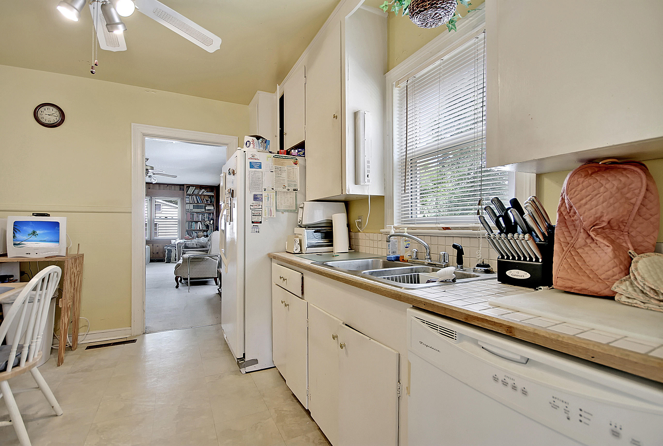 98 Gordon Street Charleston, SC 29403 - Photo 14 of 46 98 Gordon Street Charleston SC 29403