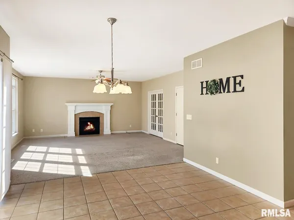 $445,000 | 7014 North Bradford Place, Peoria, IL 61614