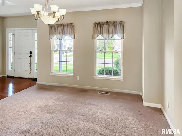 $445,000 | 7014 North Bradford Place, Peoria, IL 61614
