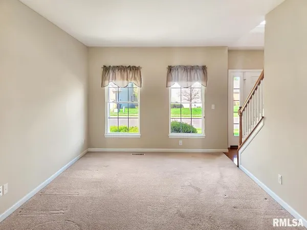 $445,000 | 7014 North Bradford Place, Peoria, IL 61614