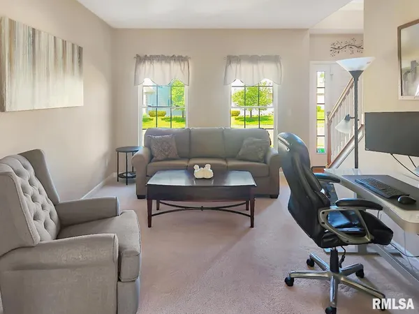 $445,000 | 7014 North Bradford Place, Peoria, IL 61614