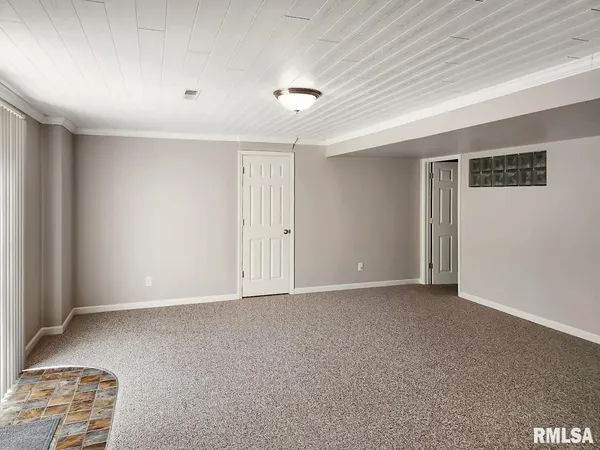 $445,000 | 7014 North Bradford Place, Peoria, IL 61614