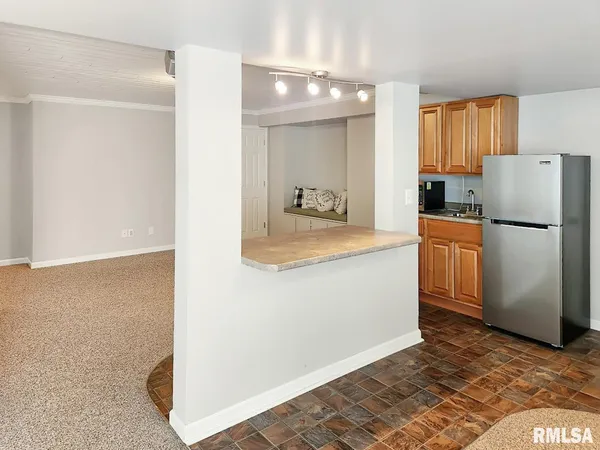 $445,000 | 7014 North Bradford Place, Peoria, IL 61614