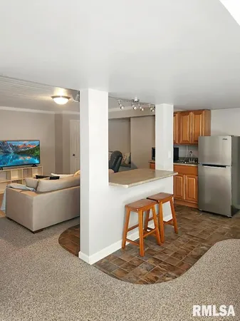 $445,000 | 7014 North Bradford Place, Peoria, IL 61614