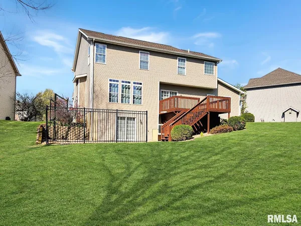 $445,000 | 7014 North Bradford Place, Peoria, IL 61614