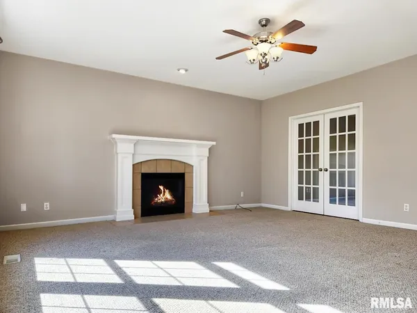 $445,000 | 7014 North Bradford Place, Peoria, IL 61614